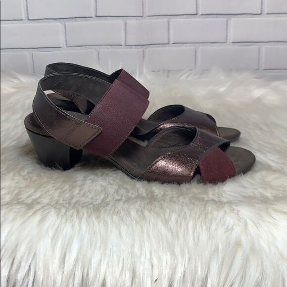 Munro Darling Wine Wide Width Heeled Sandals Sz 7W - Picture 5 of 7
